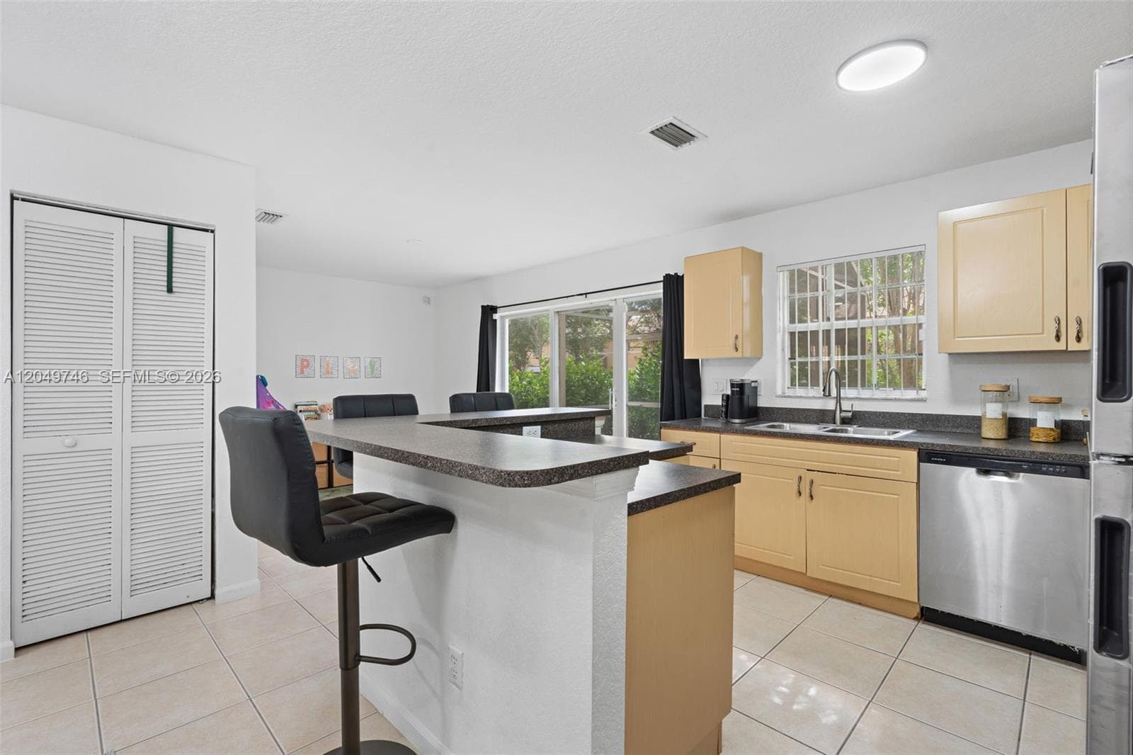 2303 SW 87th Ter, Miramar, FL 33025 — zdjęcie 4
