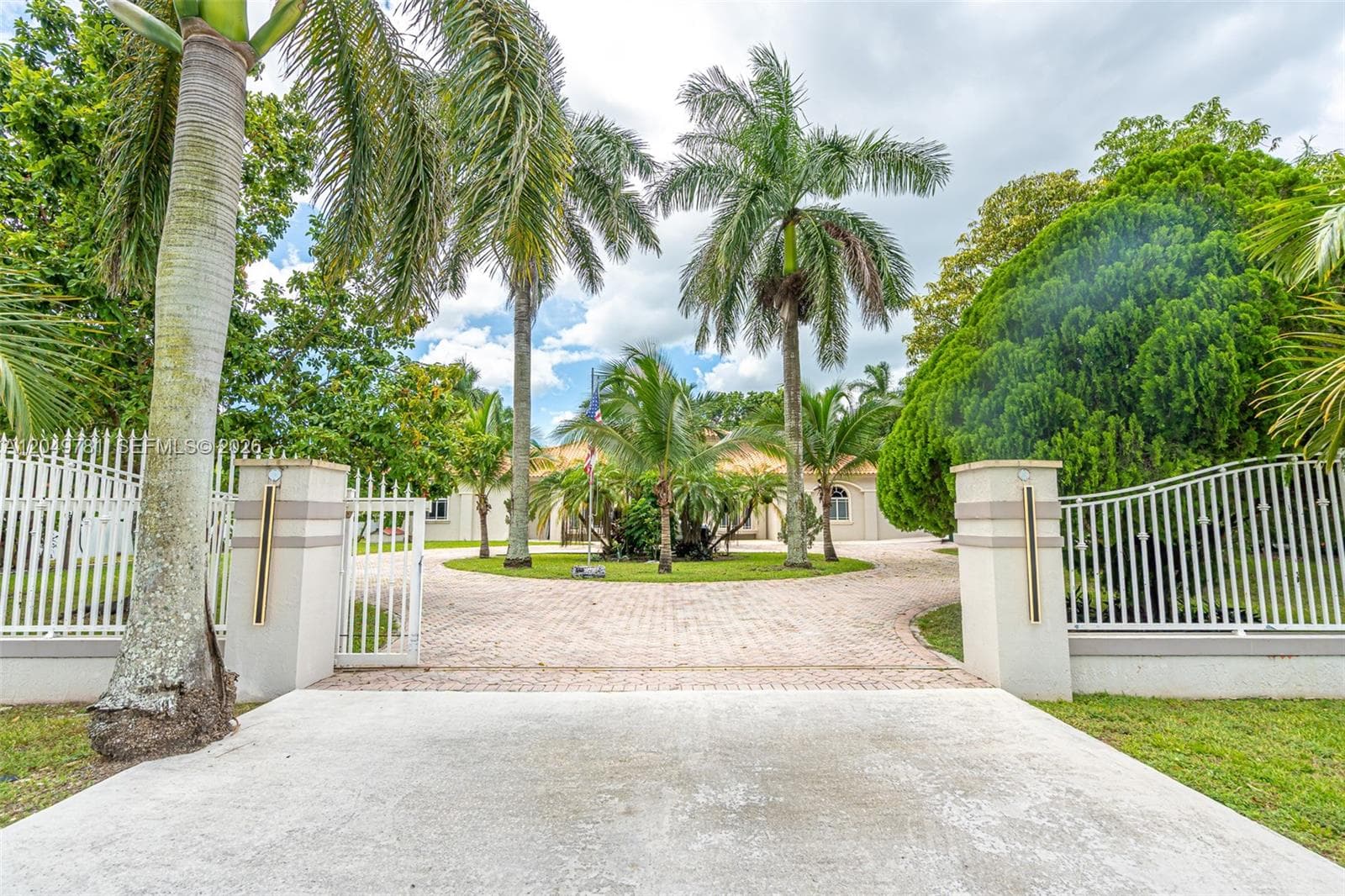 18390 SW 200th St, Miami, FL 33187 — zdjęcie 2