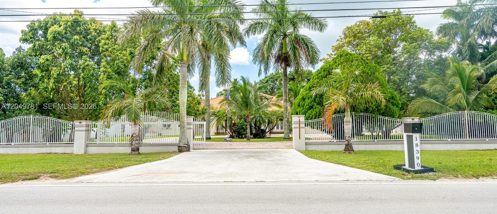 18390 SW 200th St, Miami, FL 33187