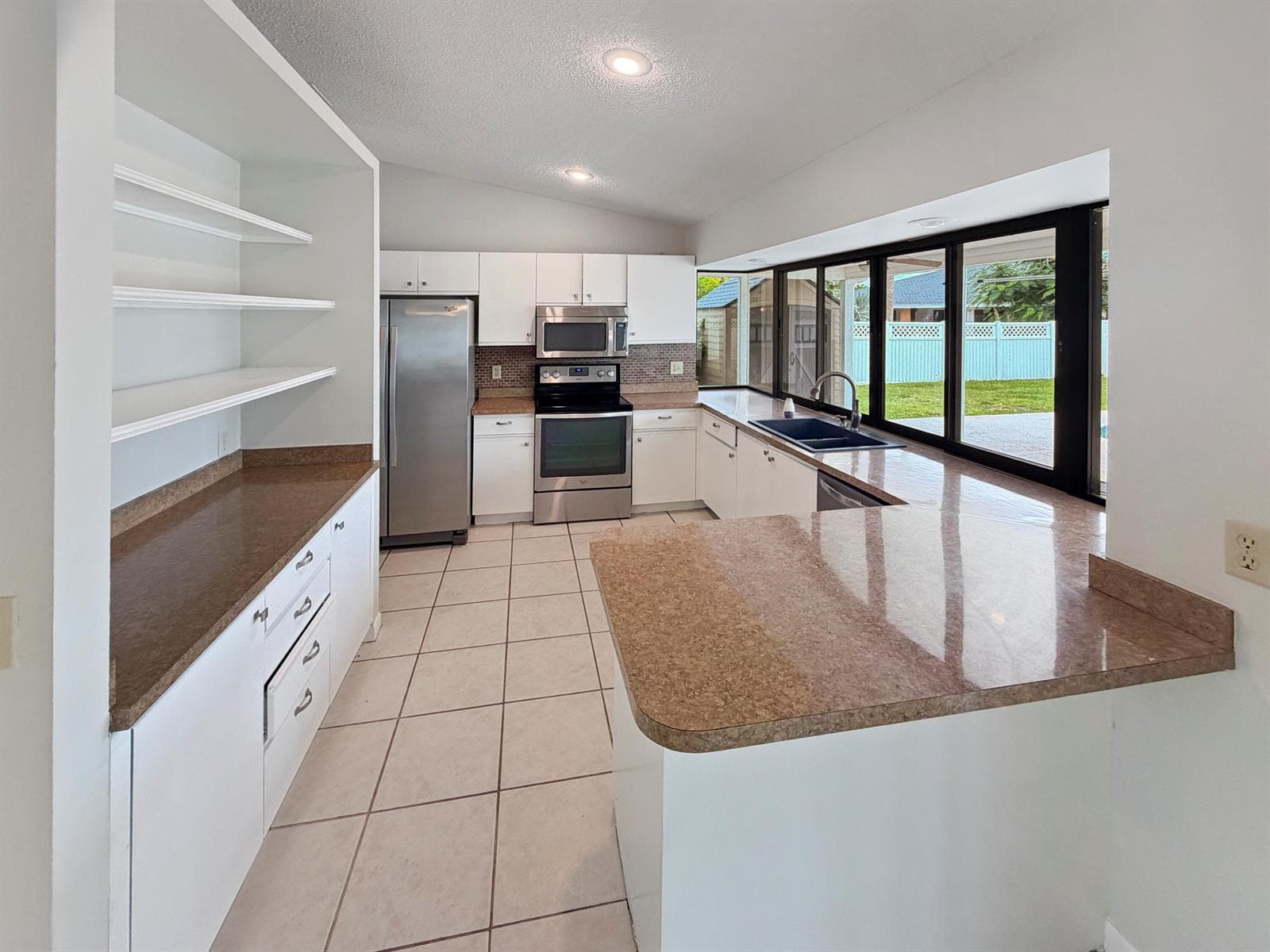2305 SW Fern Circle, Port St. Lucie, FL 34953 — zdjęcie 2