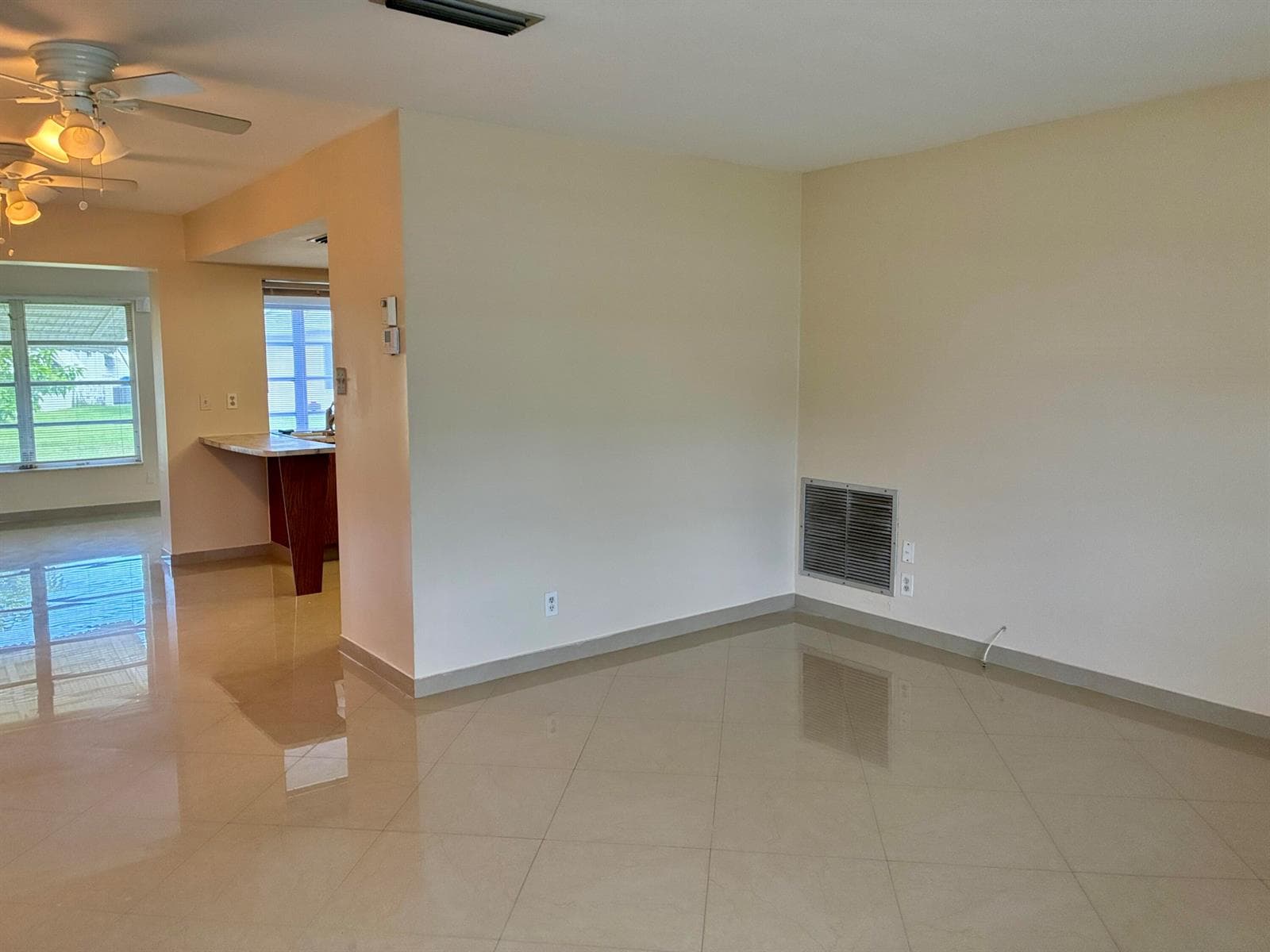 7470 NW 7th Place, Margate, FL 33063 — zdjęcie 4