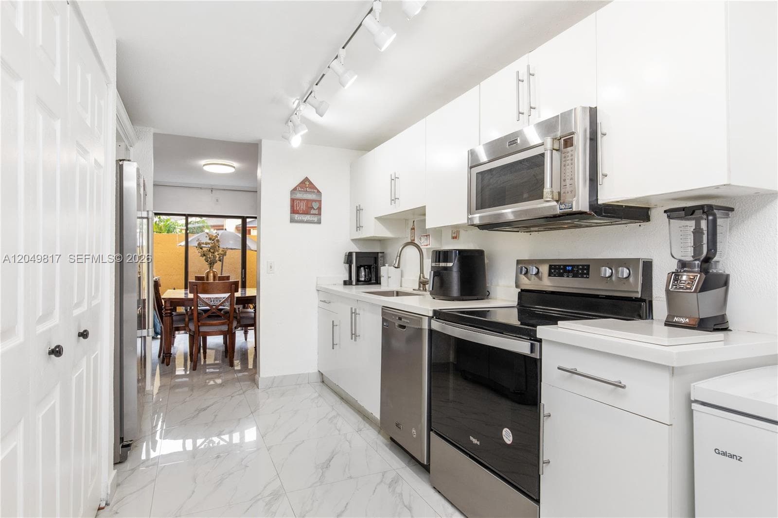 1580 NW 93rd Ave # 300, Pembroke Pines, FL 33024 — zdjęcie 3
