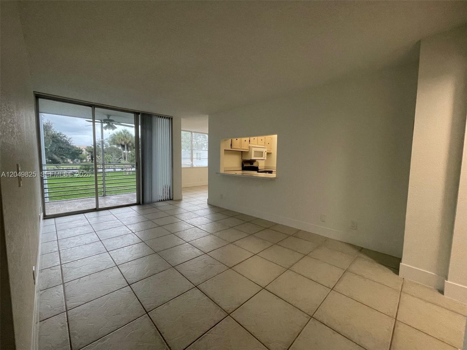9441 Live Oak Pl # 209, Davie, FL 33324