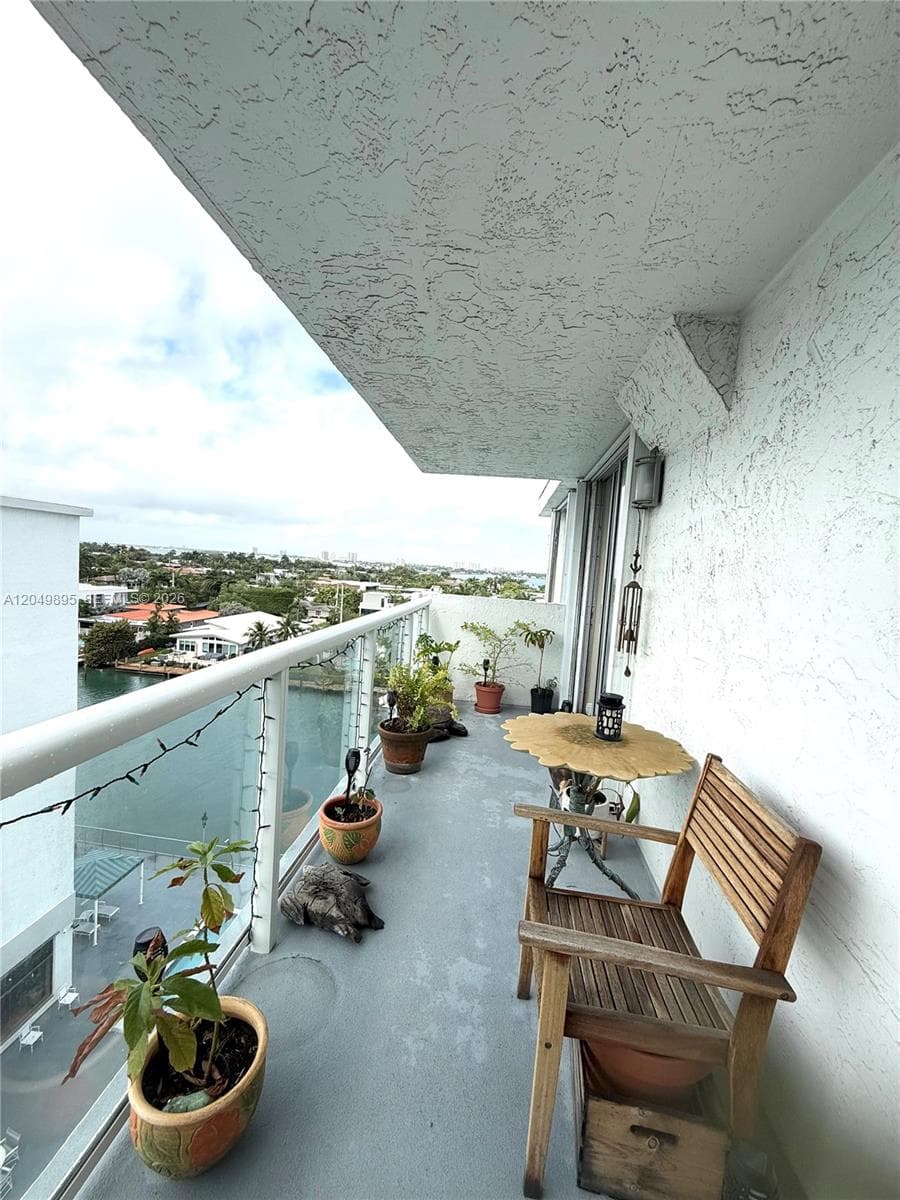 10000 W Bay Harbor Dr # PH4, Bay Harbor Islands, FL 33154 — zdjęcie 4