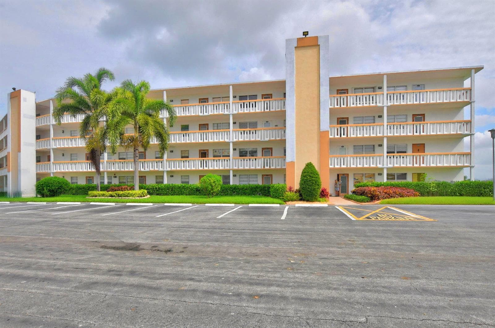 3045 Cornwall C, Boca Raton, FL 33434