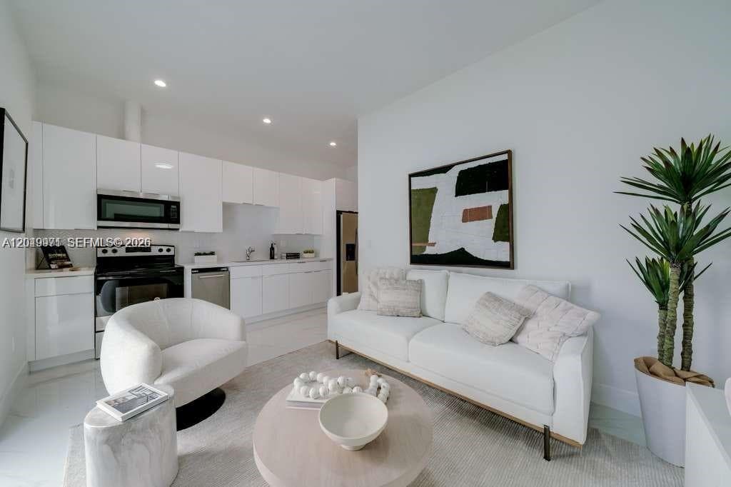 2936 NW 27th St # 2936, Miami, FL 33142 — zdjęcie 2