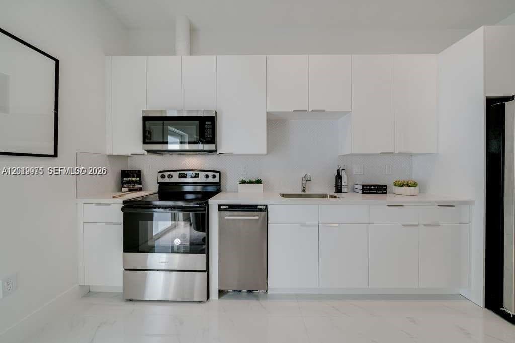 2936 NW 27th St # 2936, Miami, FL 33142 — zdjęcie 3