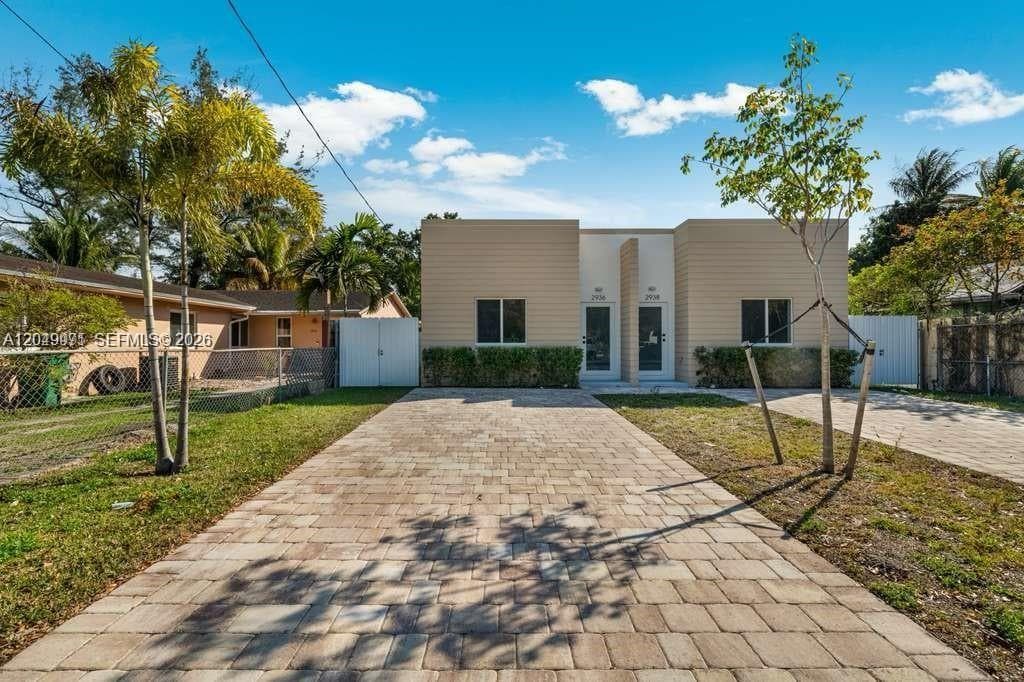 2936 NW 27th St # 2936, Miami, FL 33142