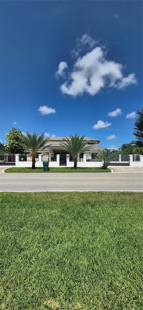 3711 SW 122nd Ave, Miami, FL 33175