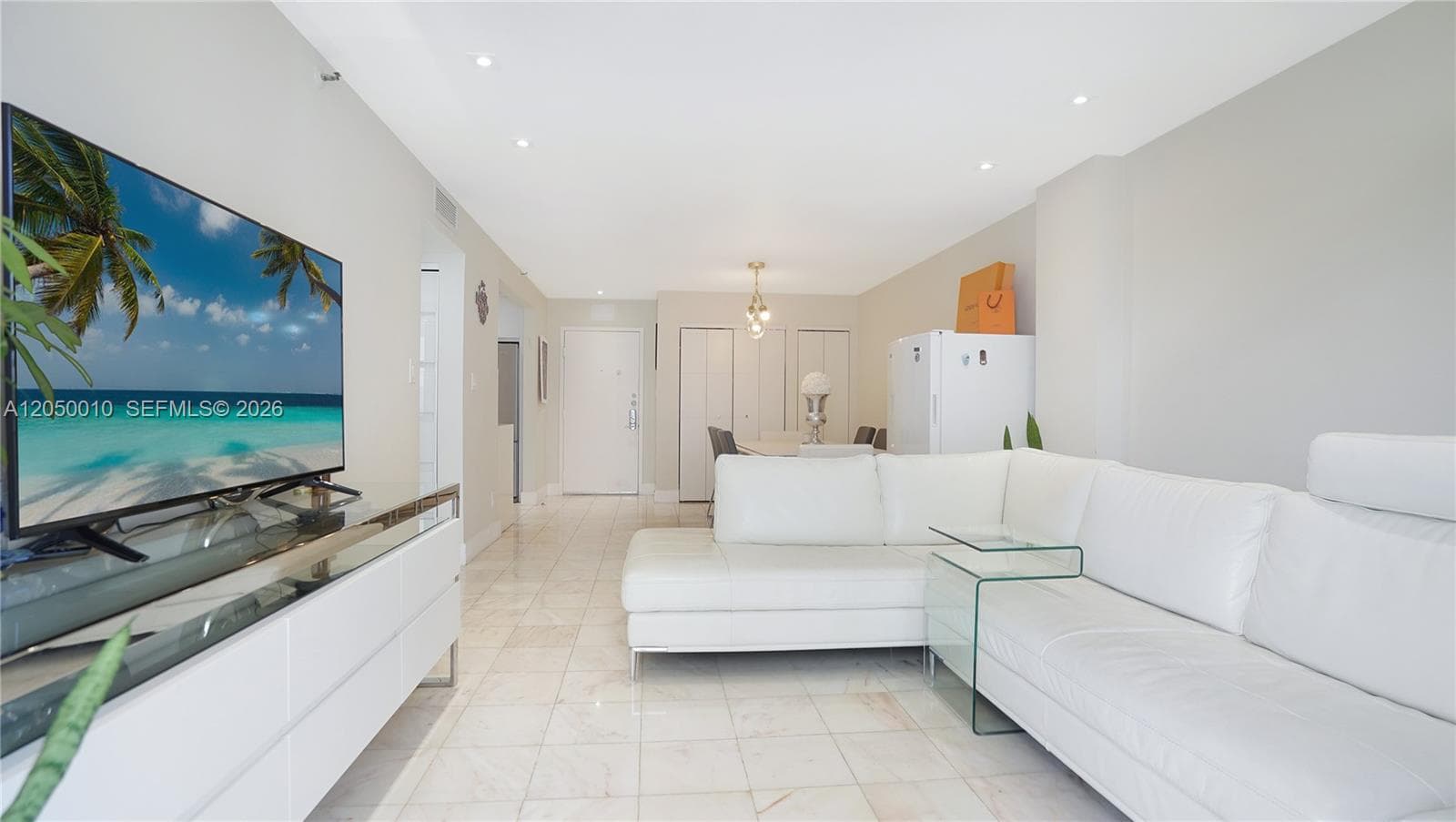 4301 Collins Ave # 403, Miami Beach, FL 33140 — zdjęcie 2