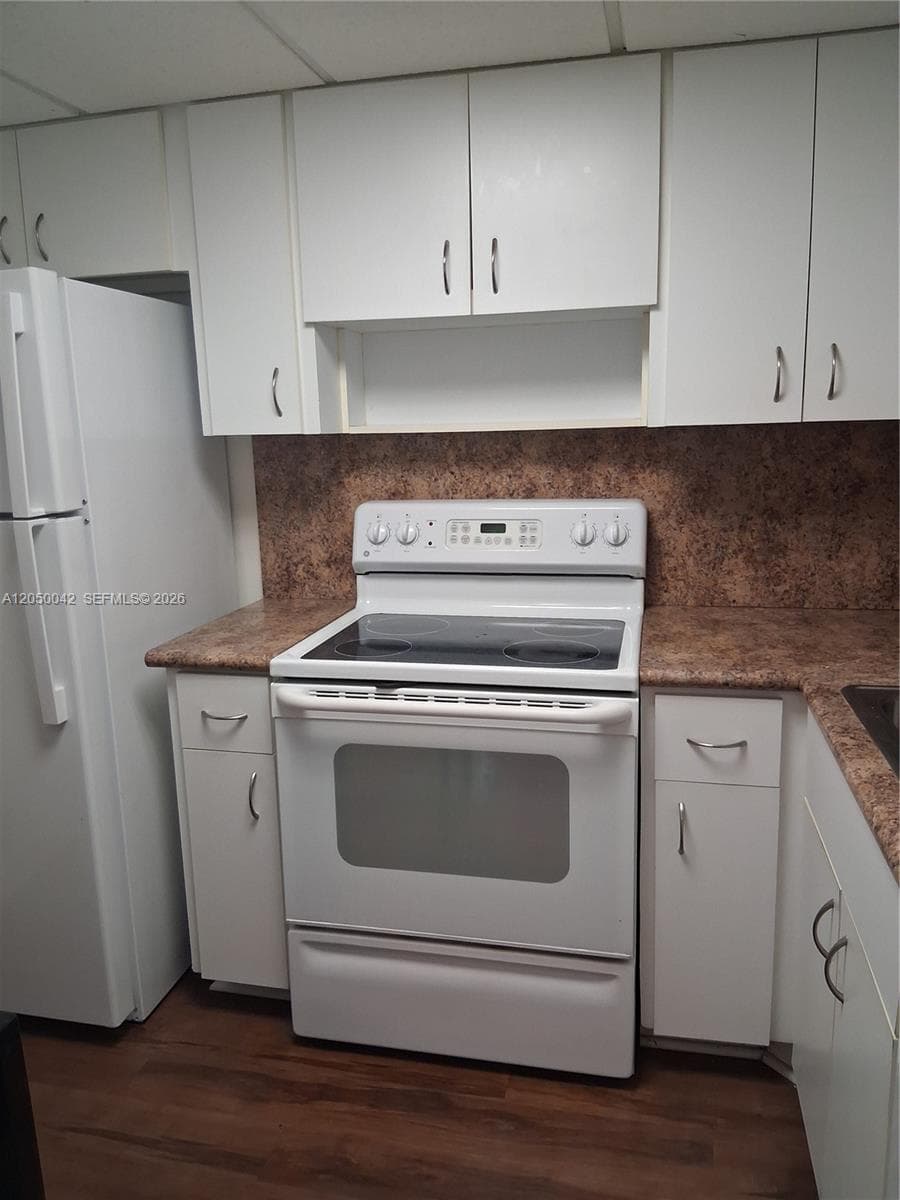 8315 SW 72nd Ave # 303B, Miami, FL 33143 — zdjęcie 4
