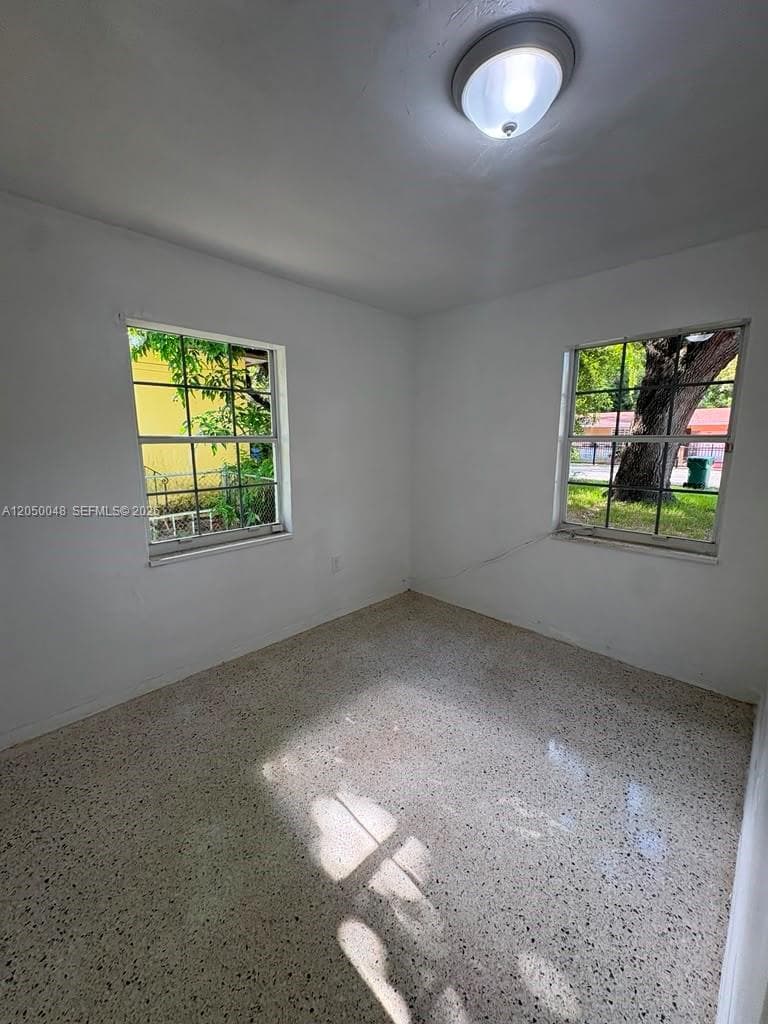 475 NE 164th St, Miami, FL 33162 — zdjęcie 3