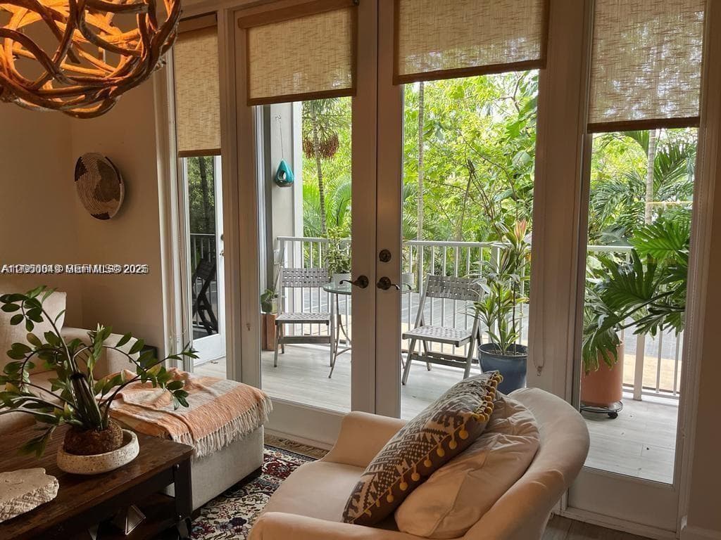 3540 Main Hwy # 204, Miami, FL 33133 — zdjęcie 3
