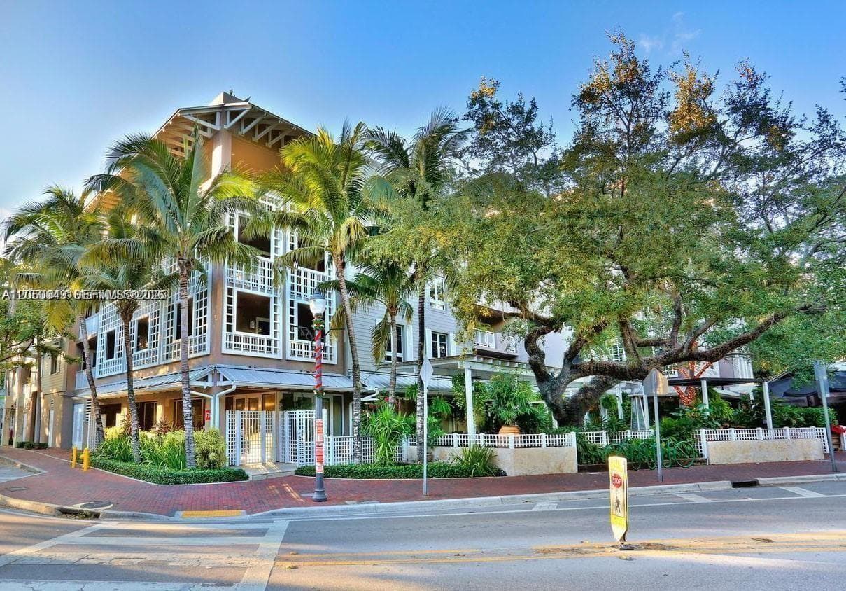 3540 Main Hwy # 204, Miami, FL 33133