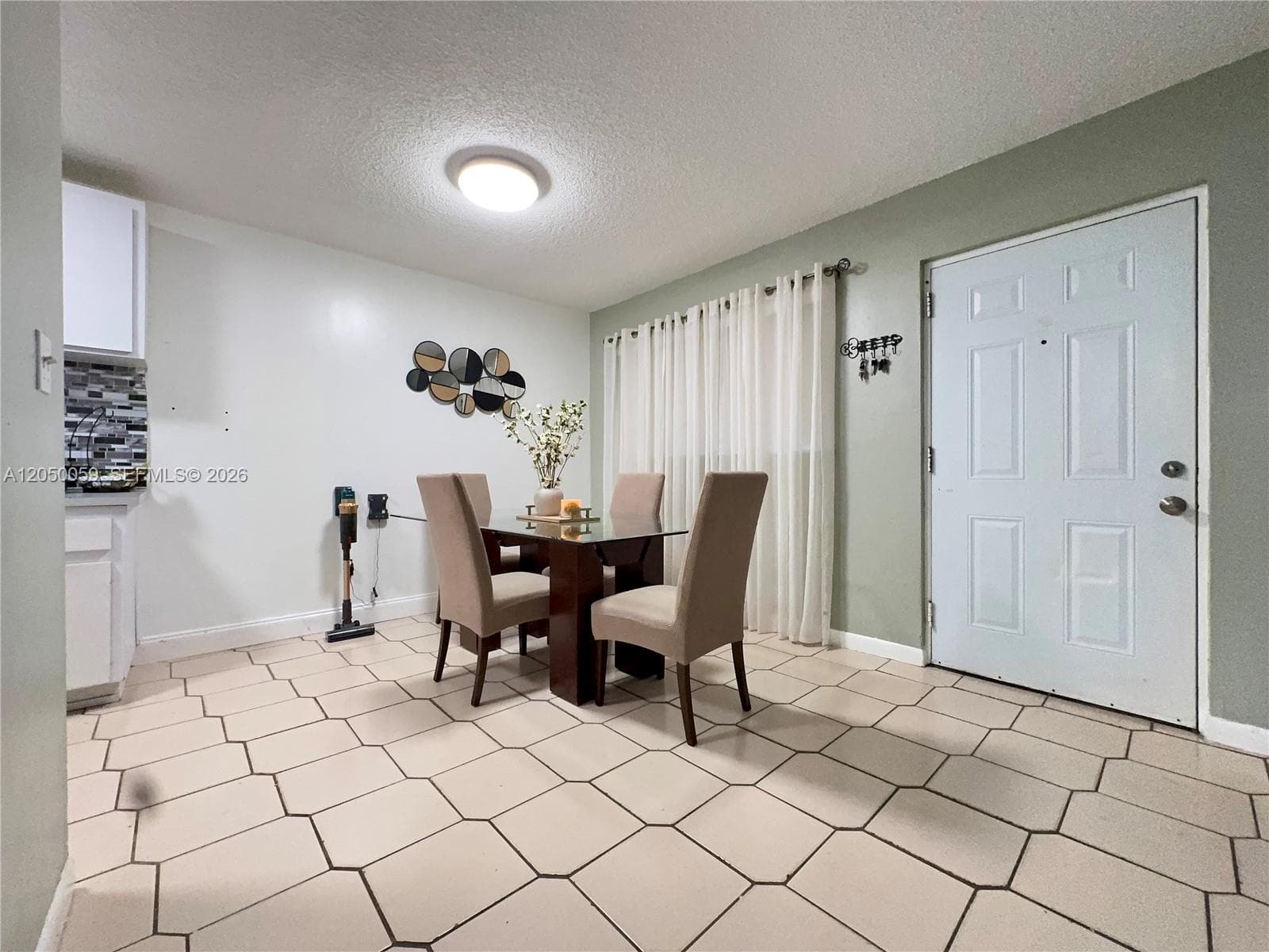 10765 SW 4th St # 3, Sweetwater, FL 33174 — zdjęcie 3