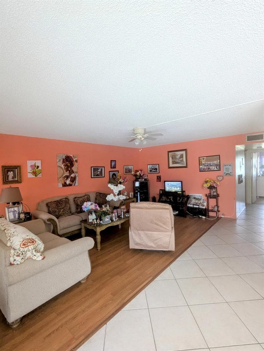 205 Wellington M, West Palm Beach, FL 33417 — zdjęcie 2