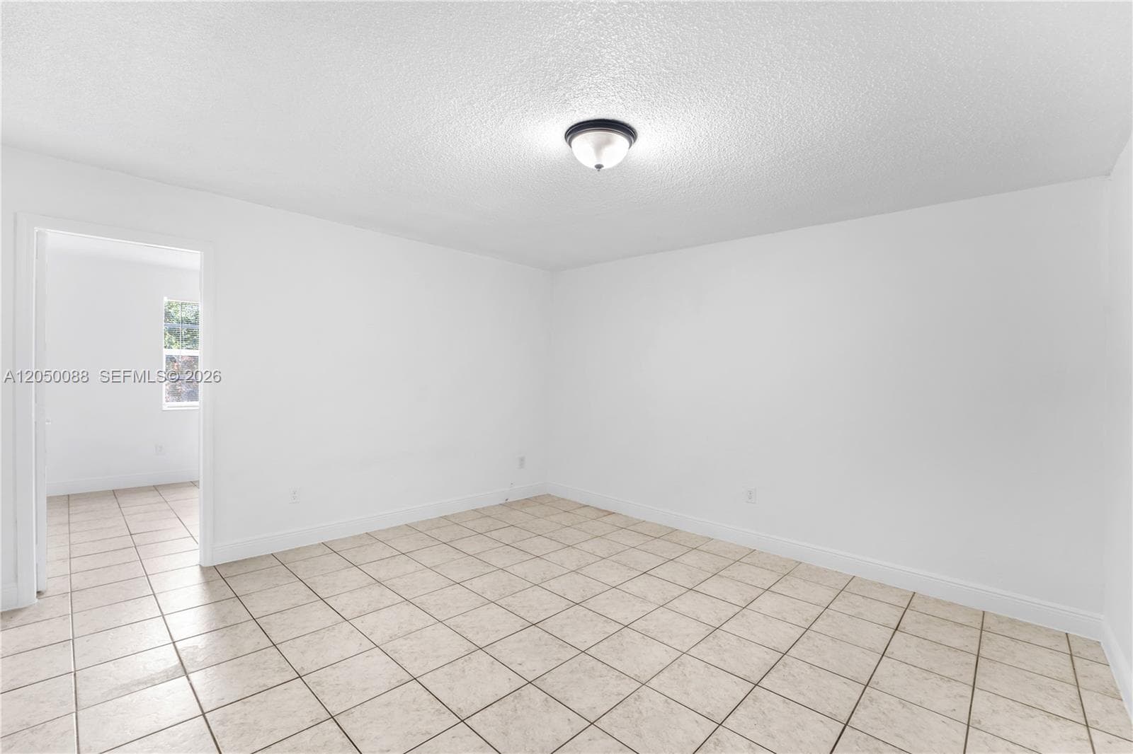 1305 W 53rd St # 420, Hialeah, FL 33012 — zdjęcie 4