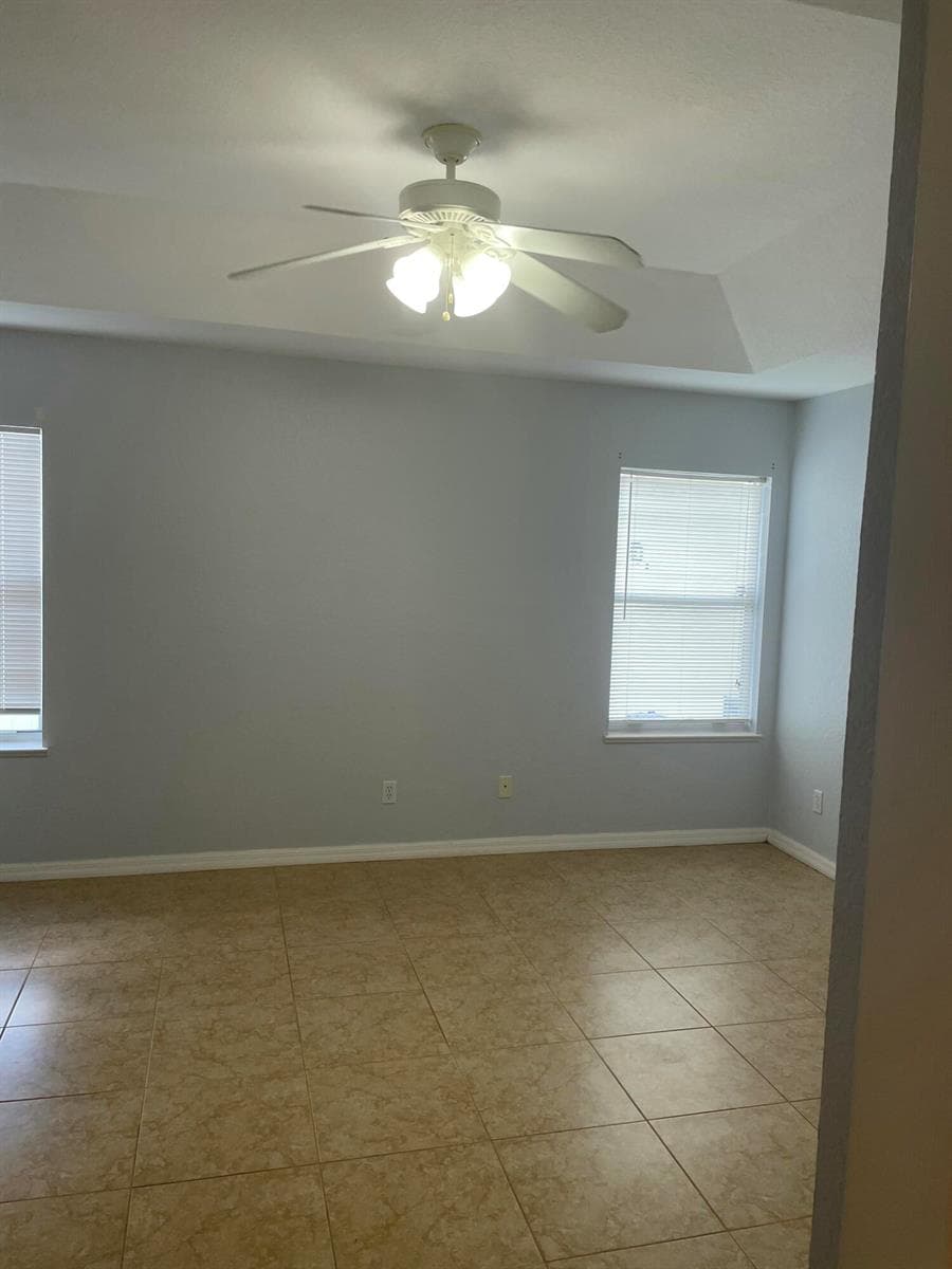 435 SW Lakota Avenue, Port St. Lucie, FL 34953 — zdjęcie 5