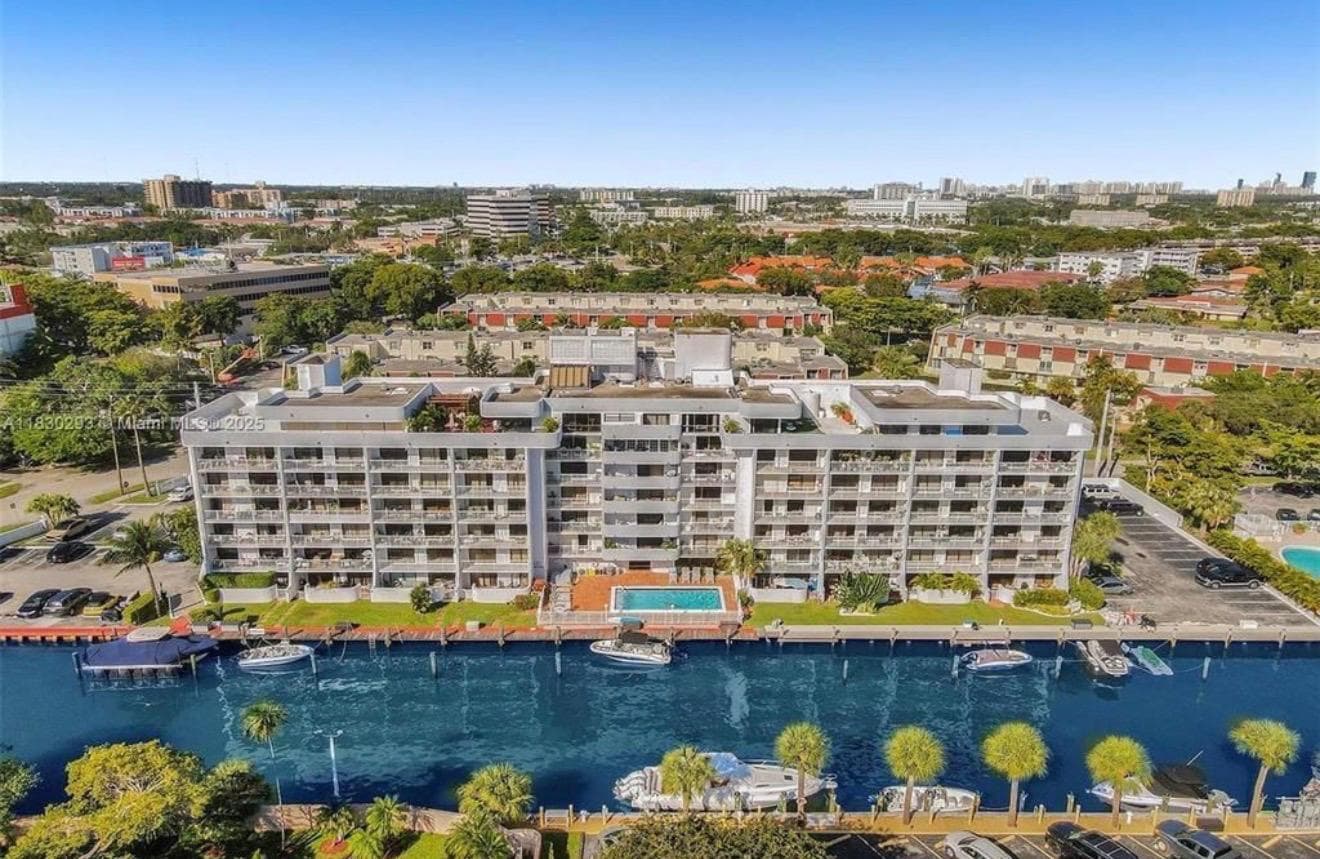 1650 NE 115th Street # 103, Miami, FL 33181 — zdjęcie 3