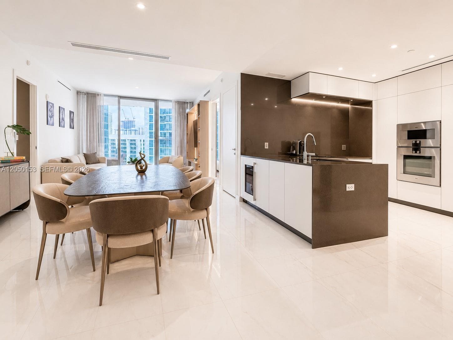 300 Biscayne Boulevard Way # 2609W, Miami, FL 33131 — zdjęcie 2