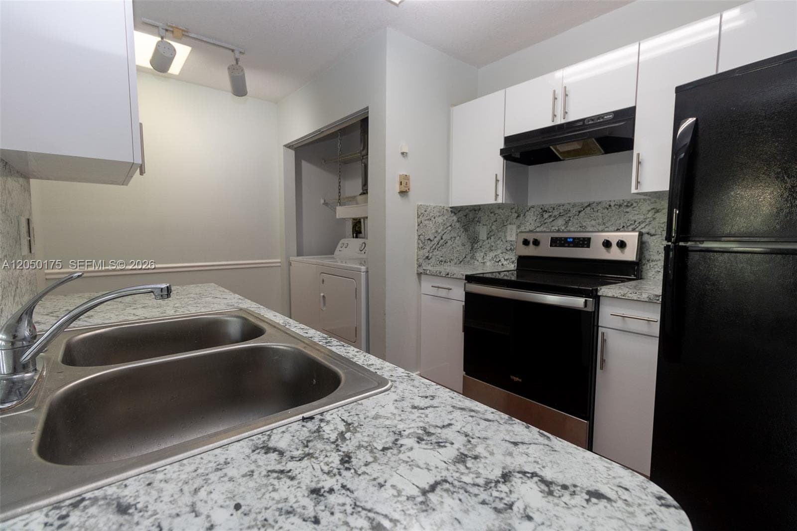 18308 NW 68th Ave # L, Hialeah, FL 33015