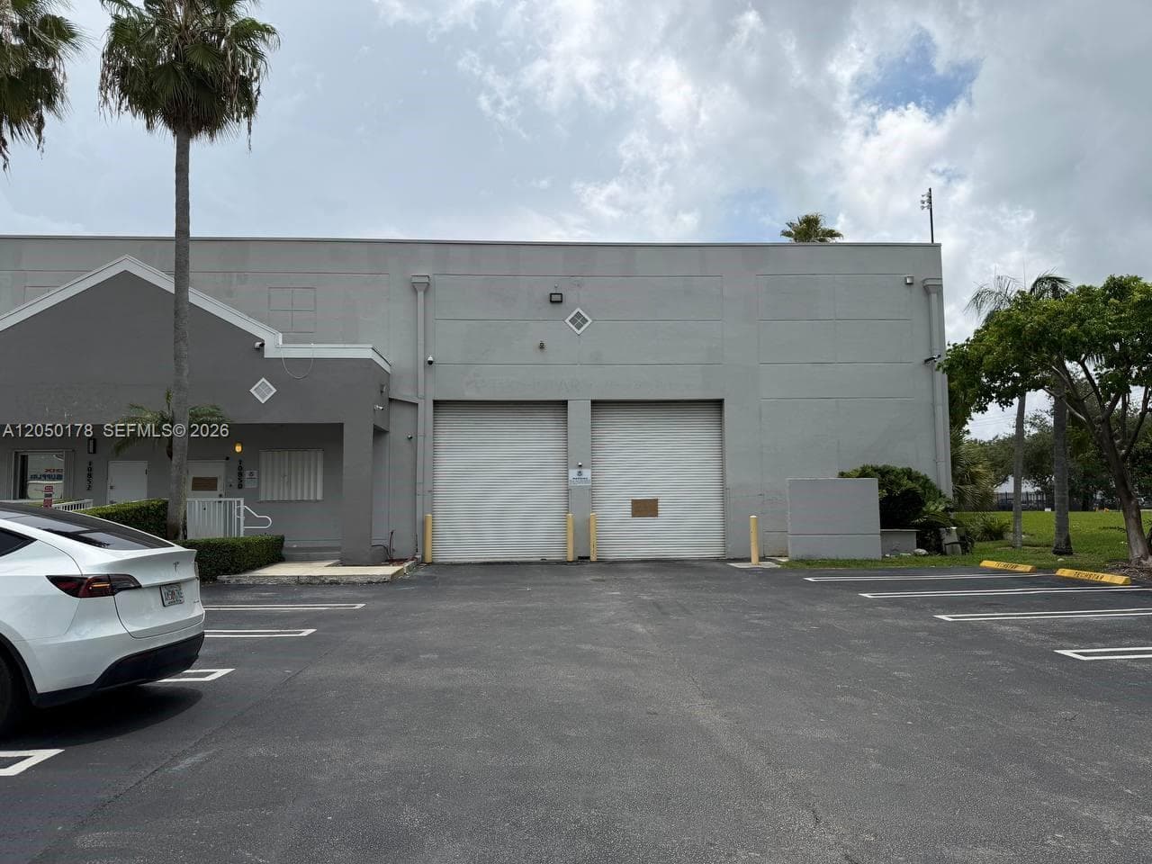 10850 NW 27th St, Doral, FL 33172