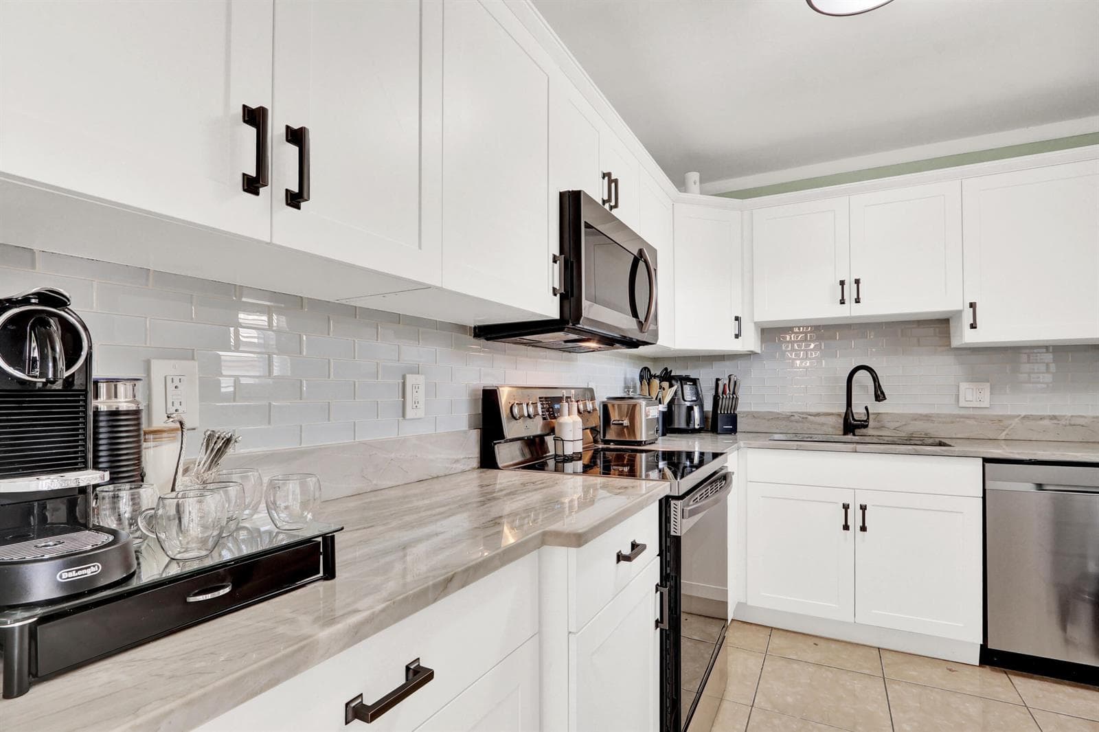 502 Davis Road # 12, Palm Springs, FL 33461 — zdjęcie 3
