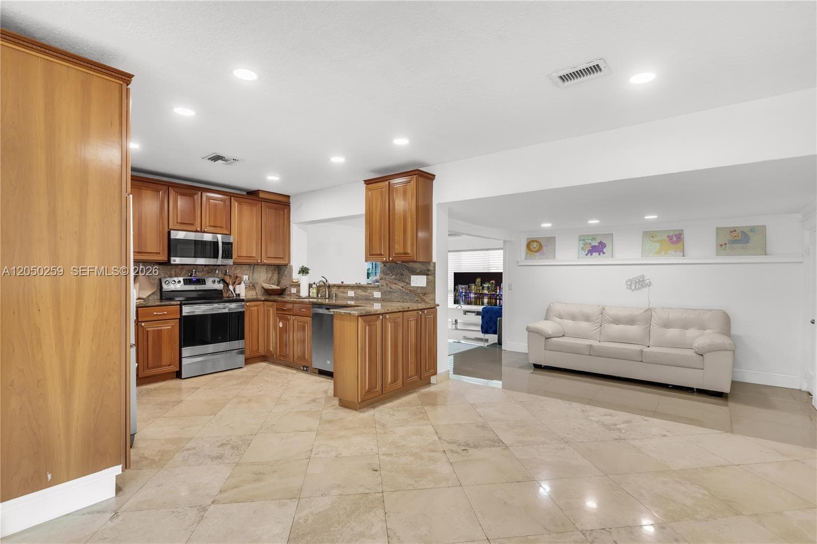 2424 NE 18th Ave, Wilton Manors, FL 33305 — zdjęcie 4