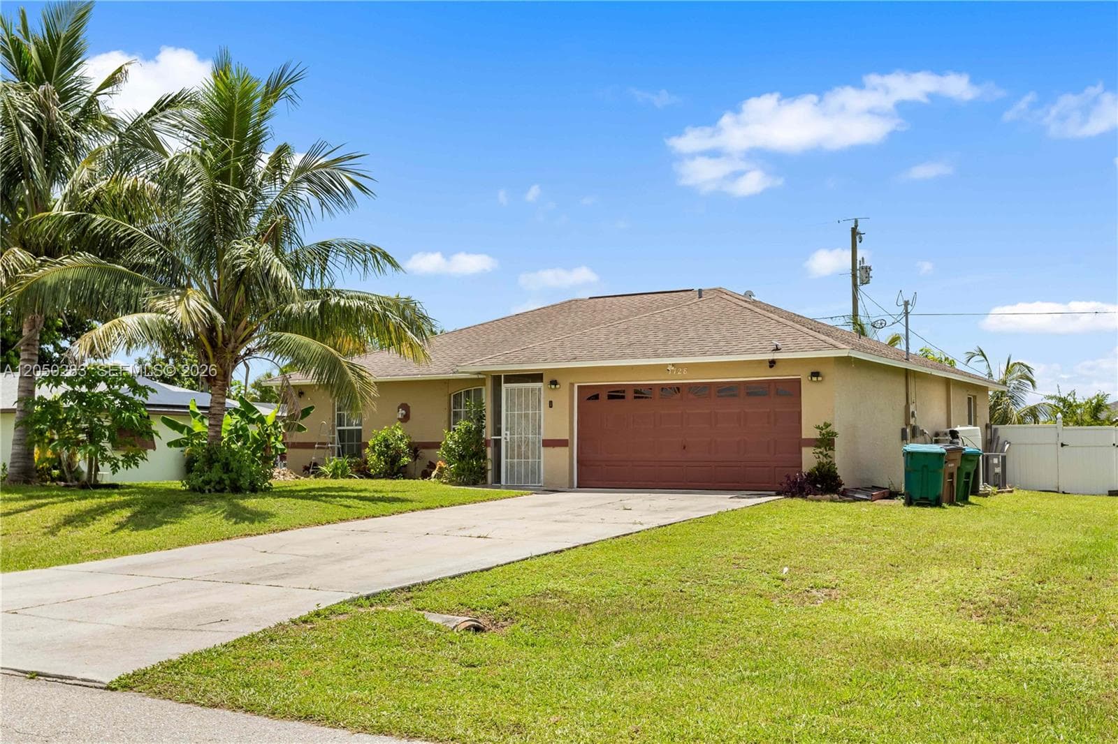 1728 NE 22nd Ter, Other City - In The State Of Florida, FL 33909 — zdjęcie 5