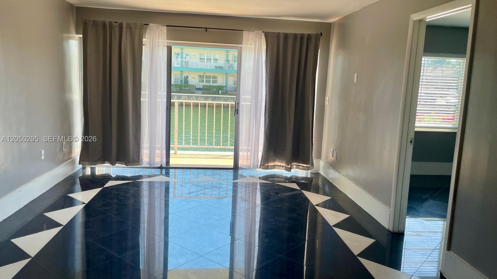 3944 NE 167th St # 106, North Miami Beach, FL 33160 — zdjęcie 4