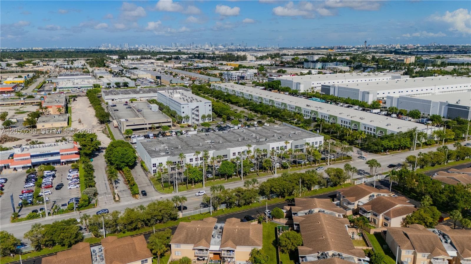 7855 NW 46th St # 3, Doral, FL 33166 — zdjęcie 2