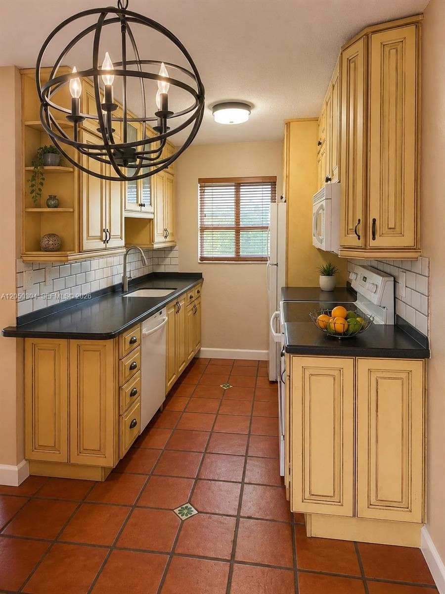 1733 Mayo St # 7, Hollywood, FL 33020