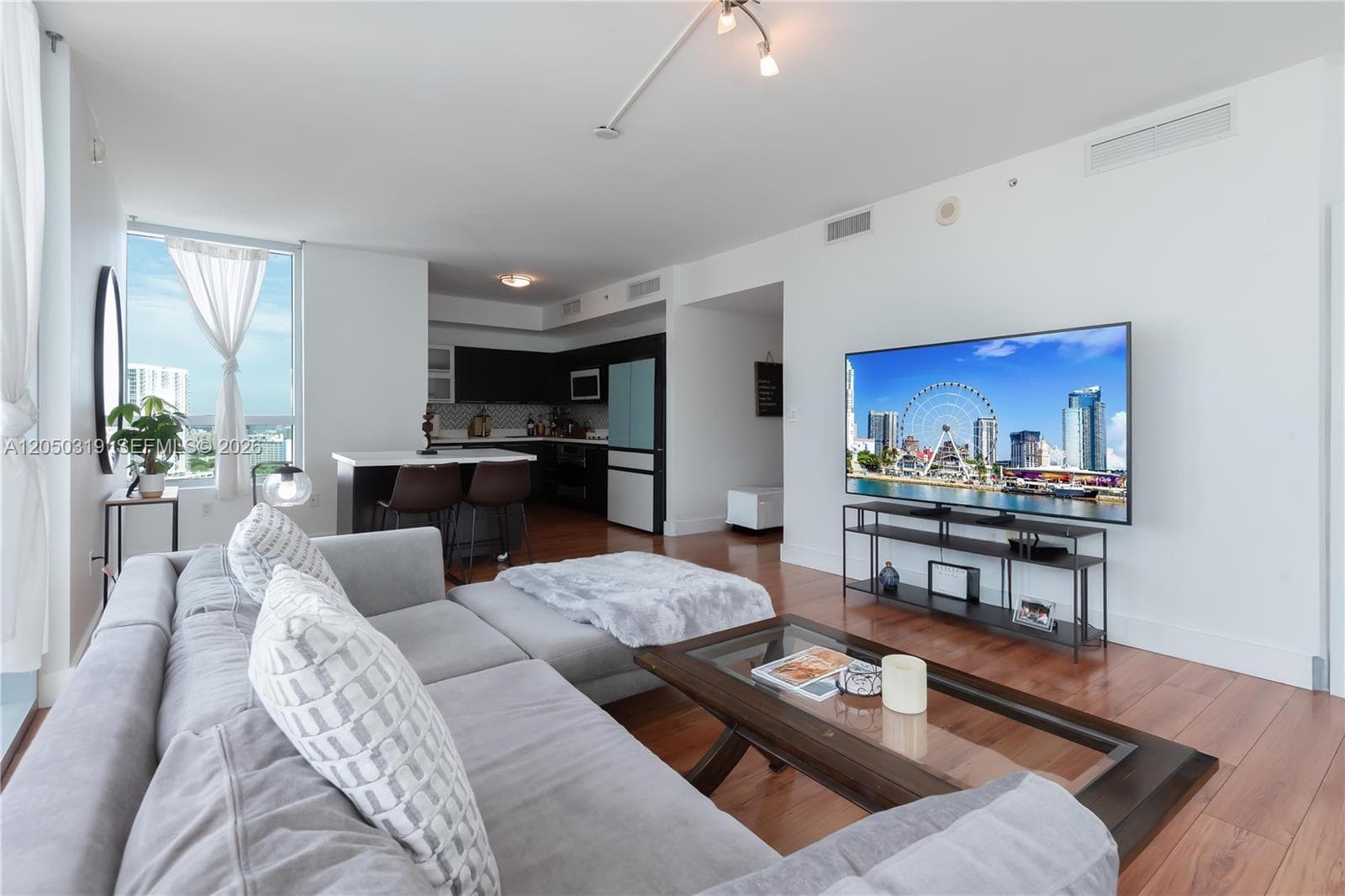 90 SW 3rd St # 2113, Miami, FL 33130 — zdjęcie 2