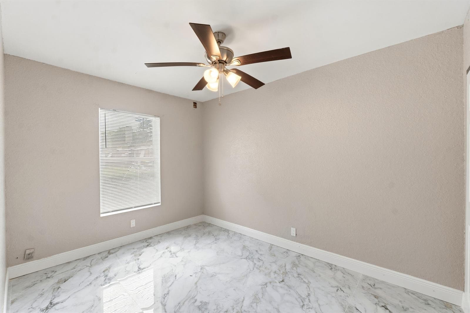 166 SW 3rd Street # A-d, Deerfield Beach, FL 33441 — zdjęcie 5