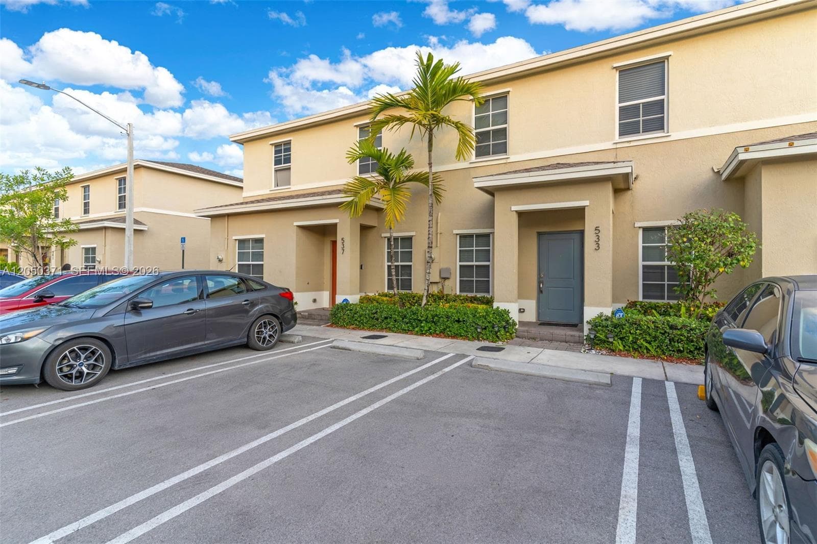 533 NE 5th Pl, Florida City, FL 33034 — zdjęcie 2