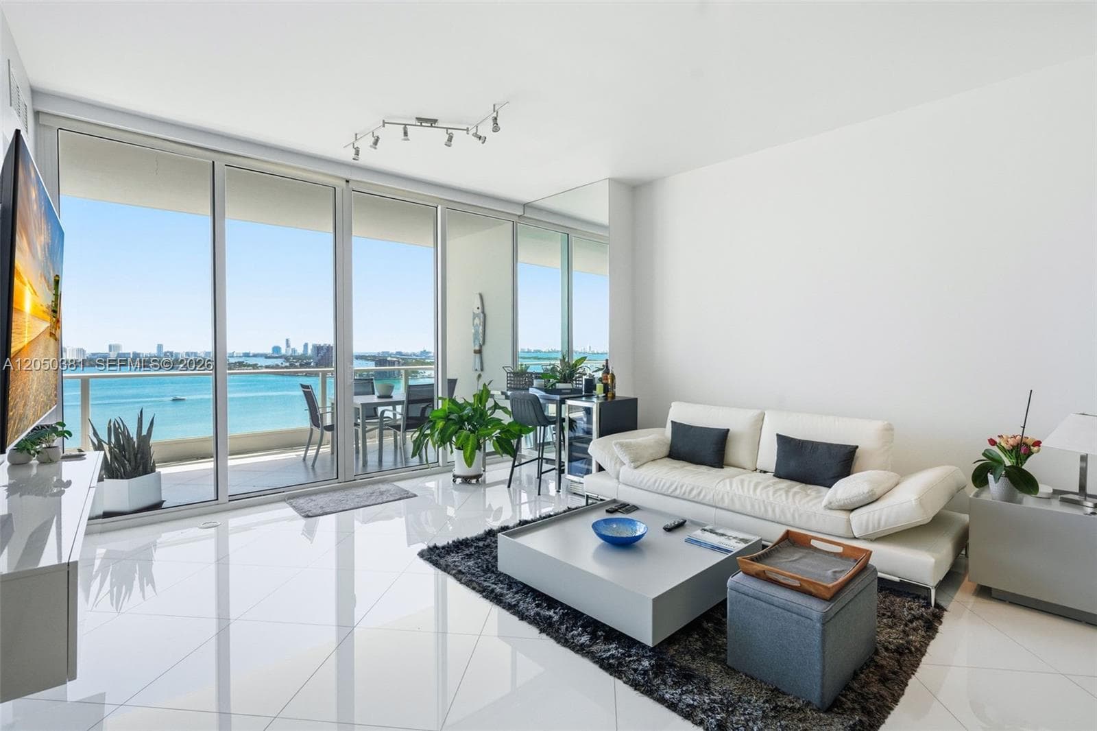 2020 N Bayshore Dr # 1908, Miami, FL 33137 — zdjęcie 2