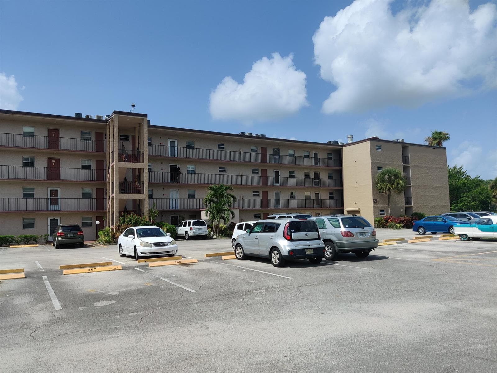 225 Bonnie Boulevard # 405, Palm Springs, FL 33461 — zdjęcie 2