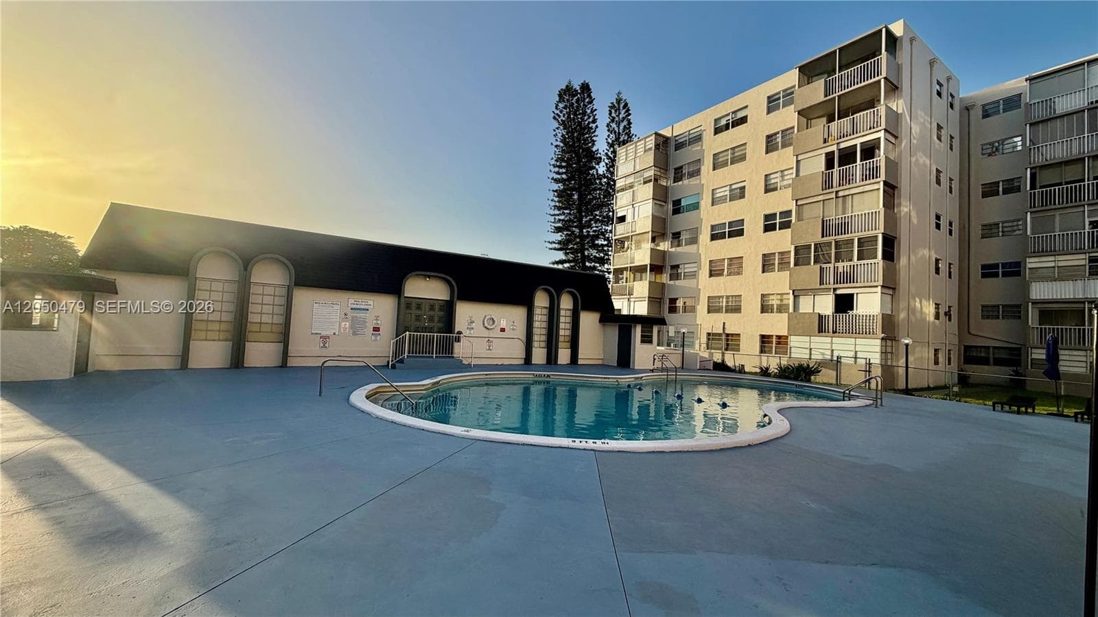 16450 Miami Dr # 103, North Miami Beach, FL 33162 — zdjęcie 2