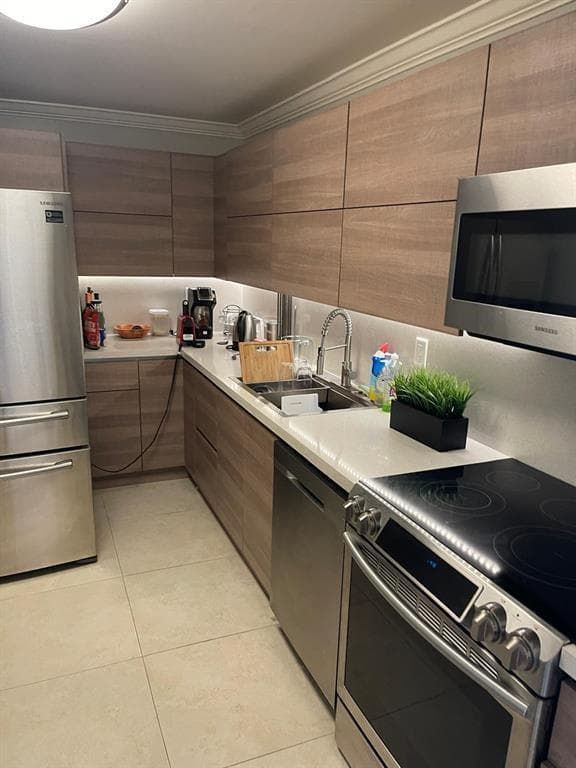 3000 S Ocean Drive # 302, Hollywood, FL 33019