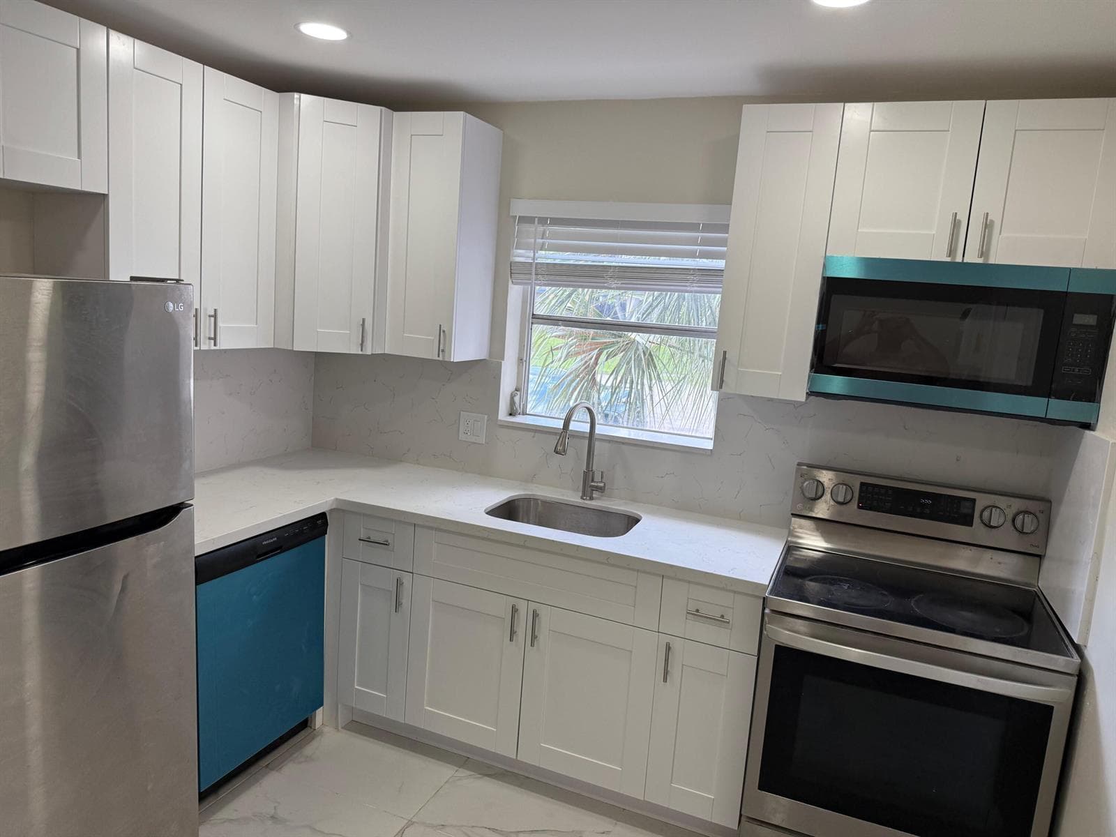 841 NW 39TH Street # 1-4, Oakland Park, FL 33309 — zdjęcie 4