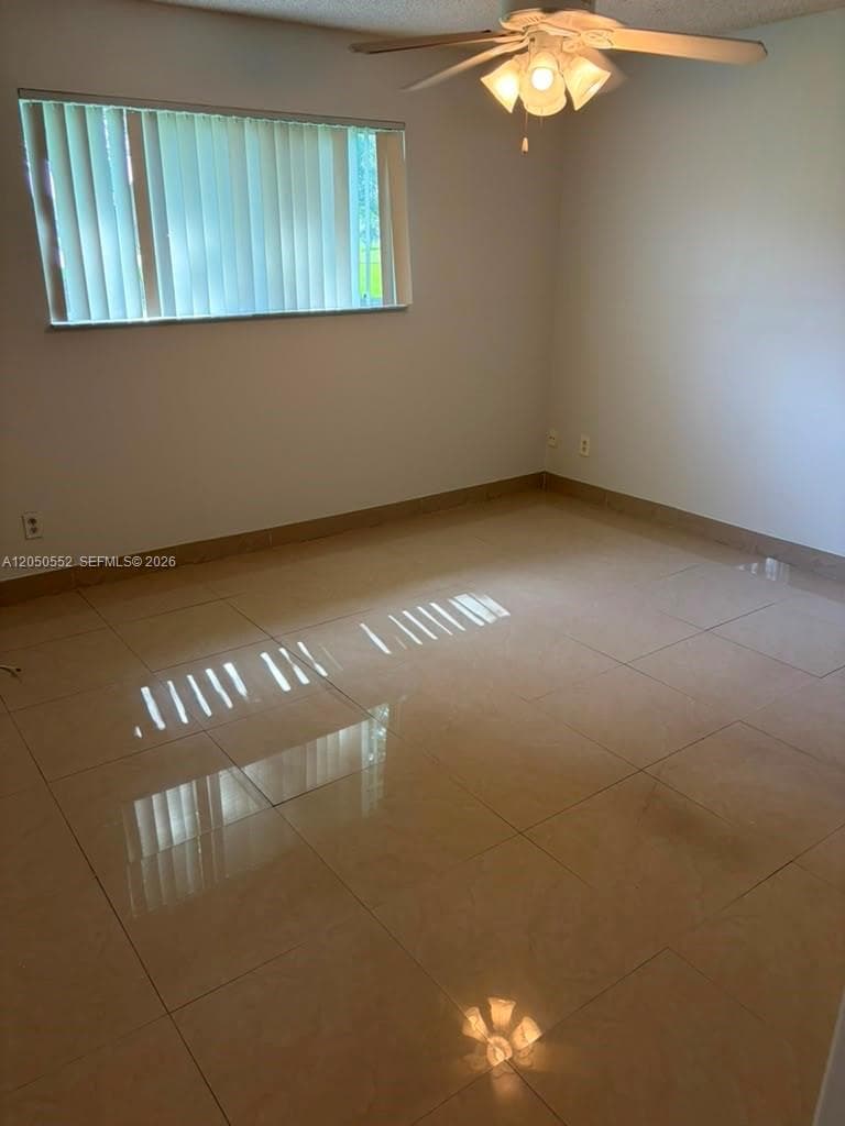 3461 NW 44th St # 102, Oakland Park, FL 33309 — zdjęcie 4