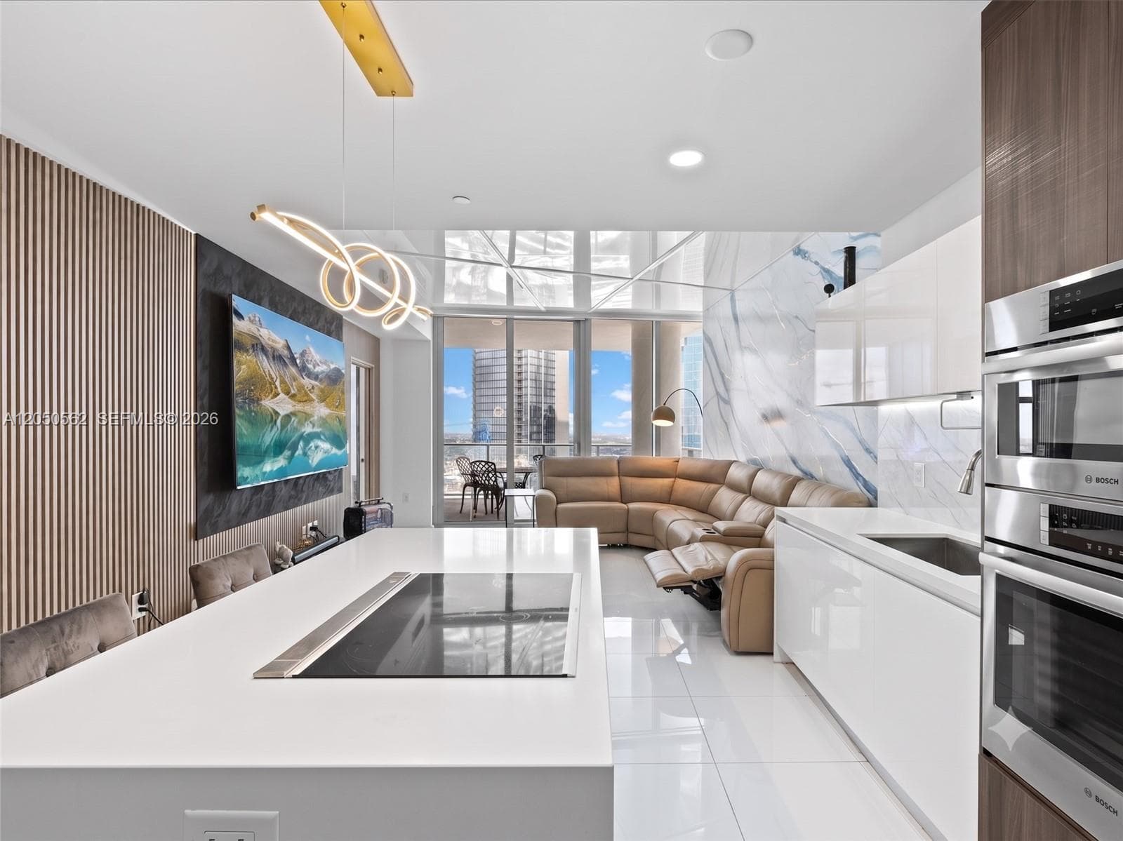 851 NE 1st Ave # 3000, Miami, FL 33132 — zdjęcie 2