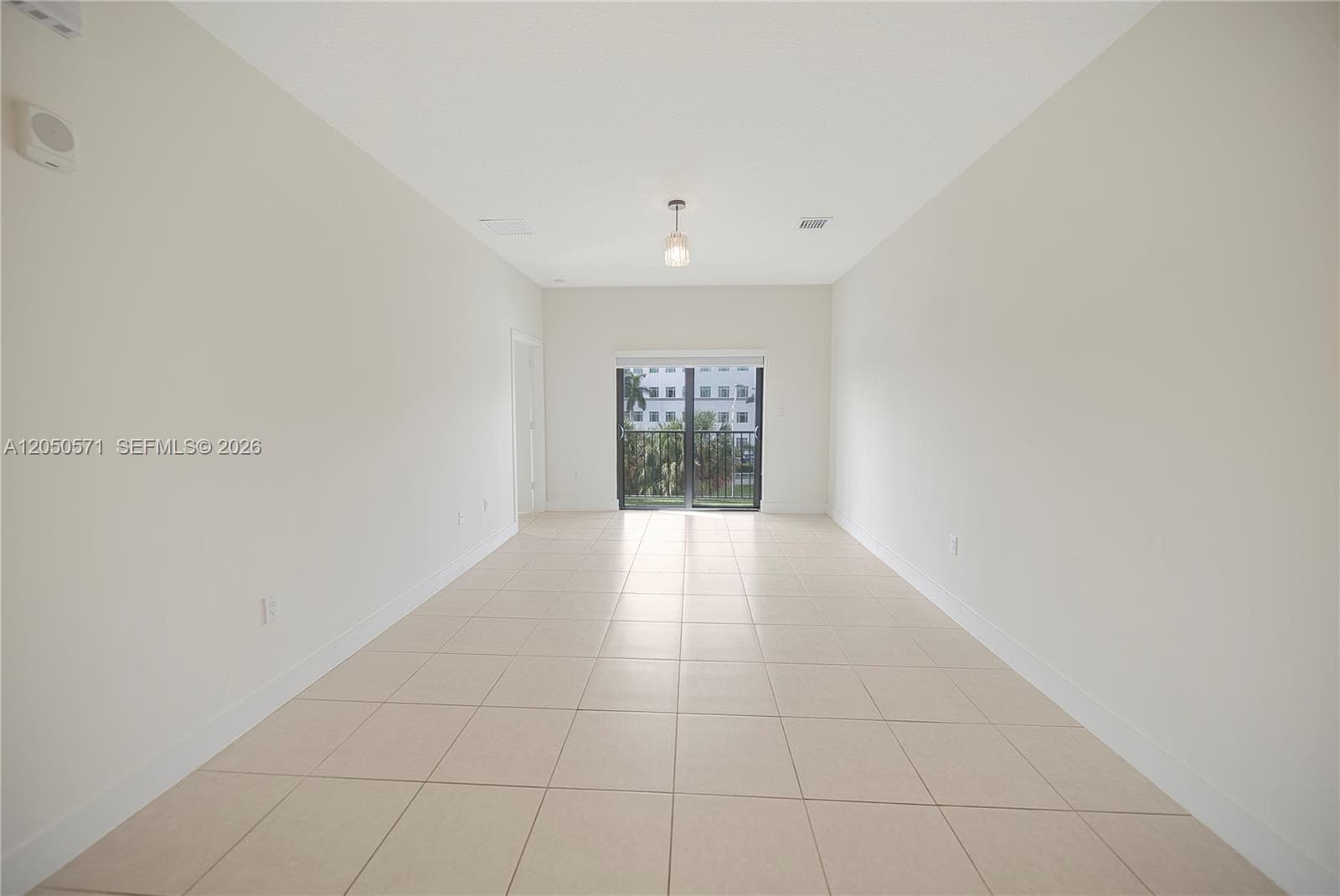 8265 NW 41st St # C-202, Doral, FL 33166 — zdjęcie 2