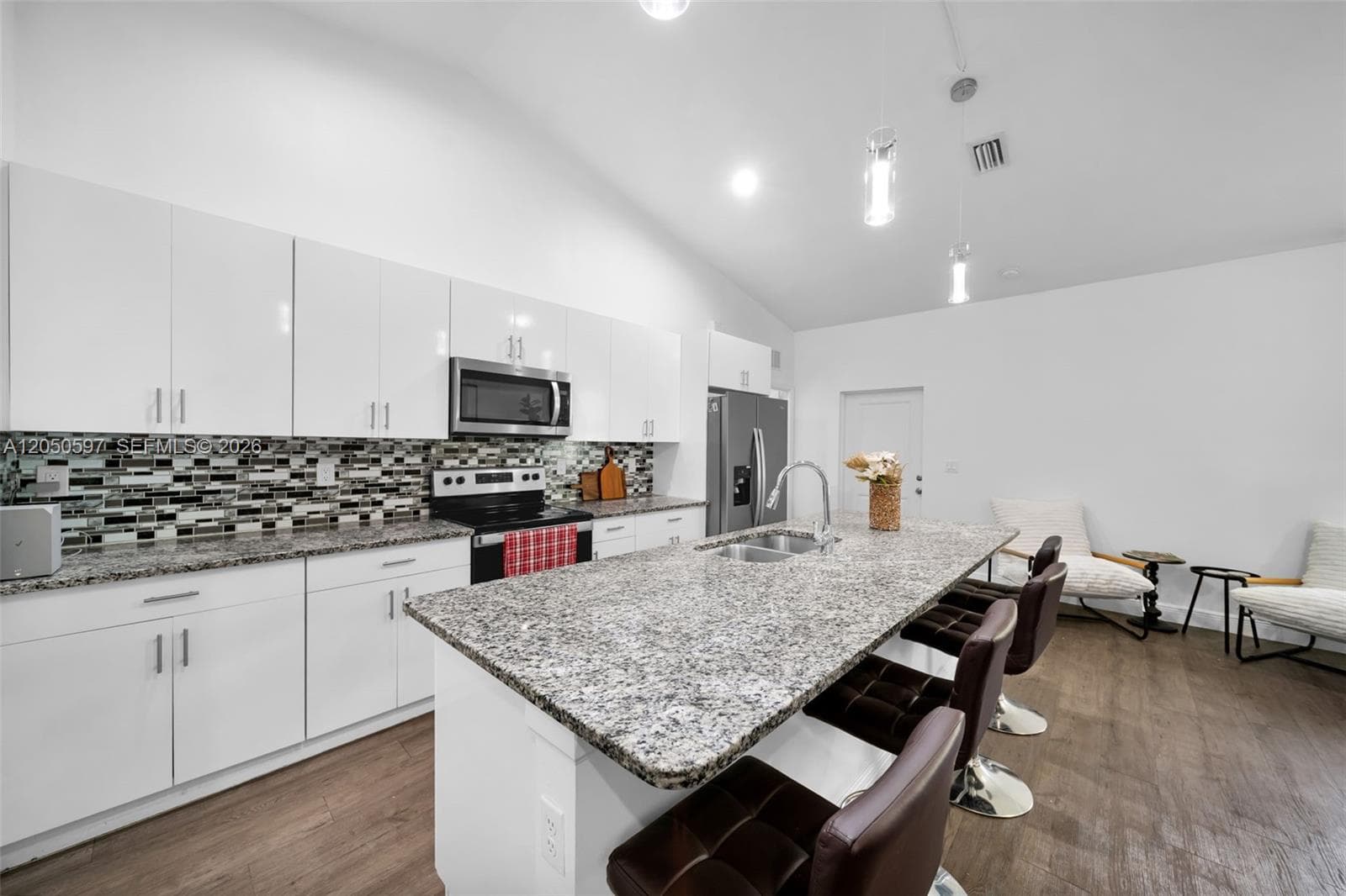 1109 N HILTON CIR, La Belle, FL 33935 — zdjęcie 5