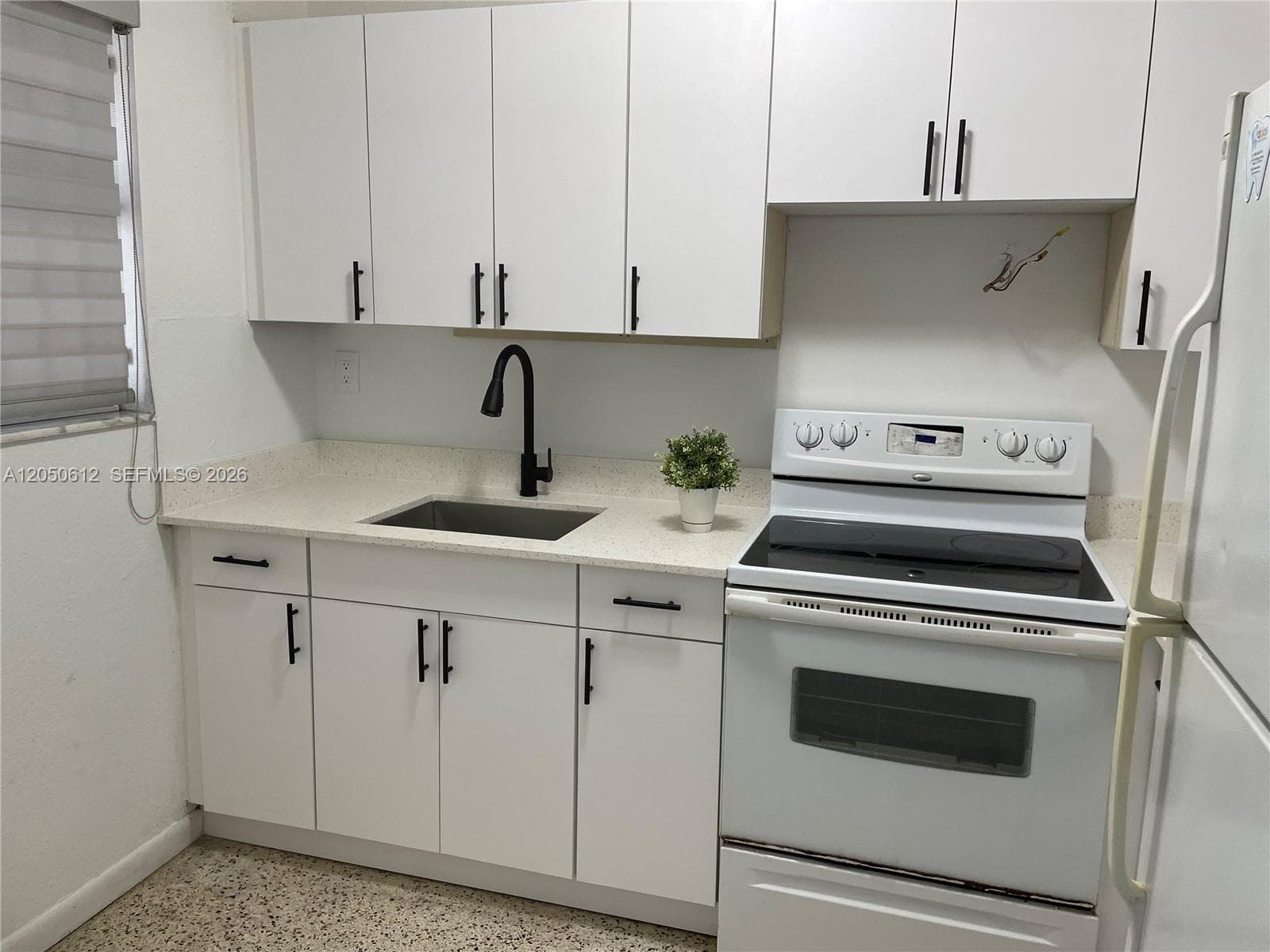 142 SW 18th Ave # 19, Miami, FL 33135 — zdjęcie 2