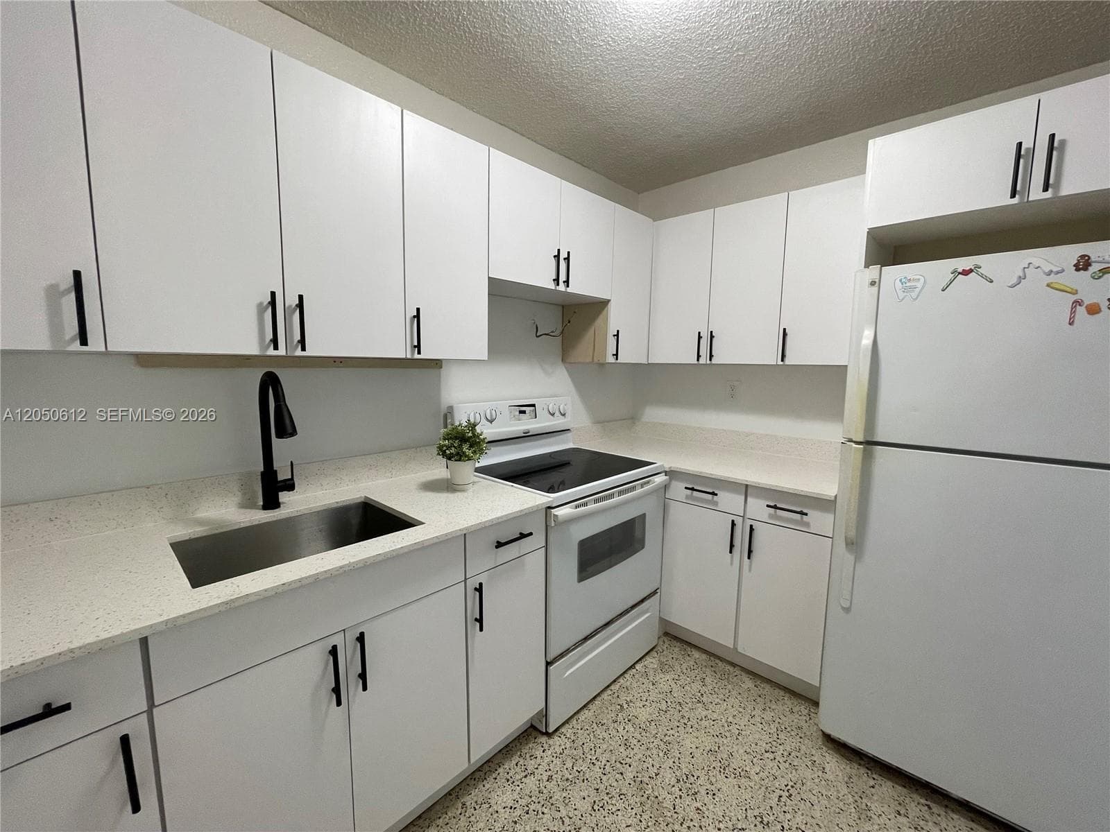 142 SW 18th Ave # 19, Miami, FL 33135 — zdjęcie 4