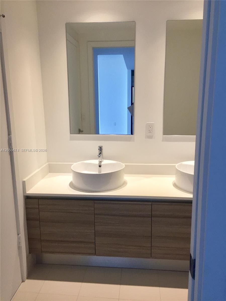 121 NE 34th St # 912, Miami, FL 33137 — zdjęcie 4
