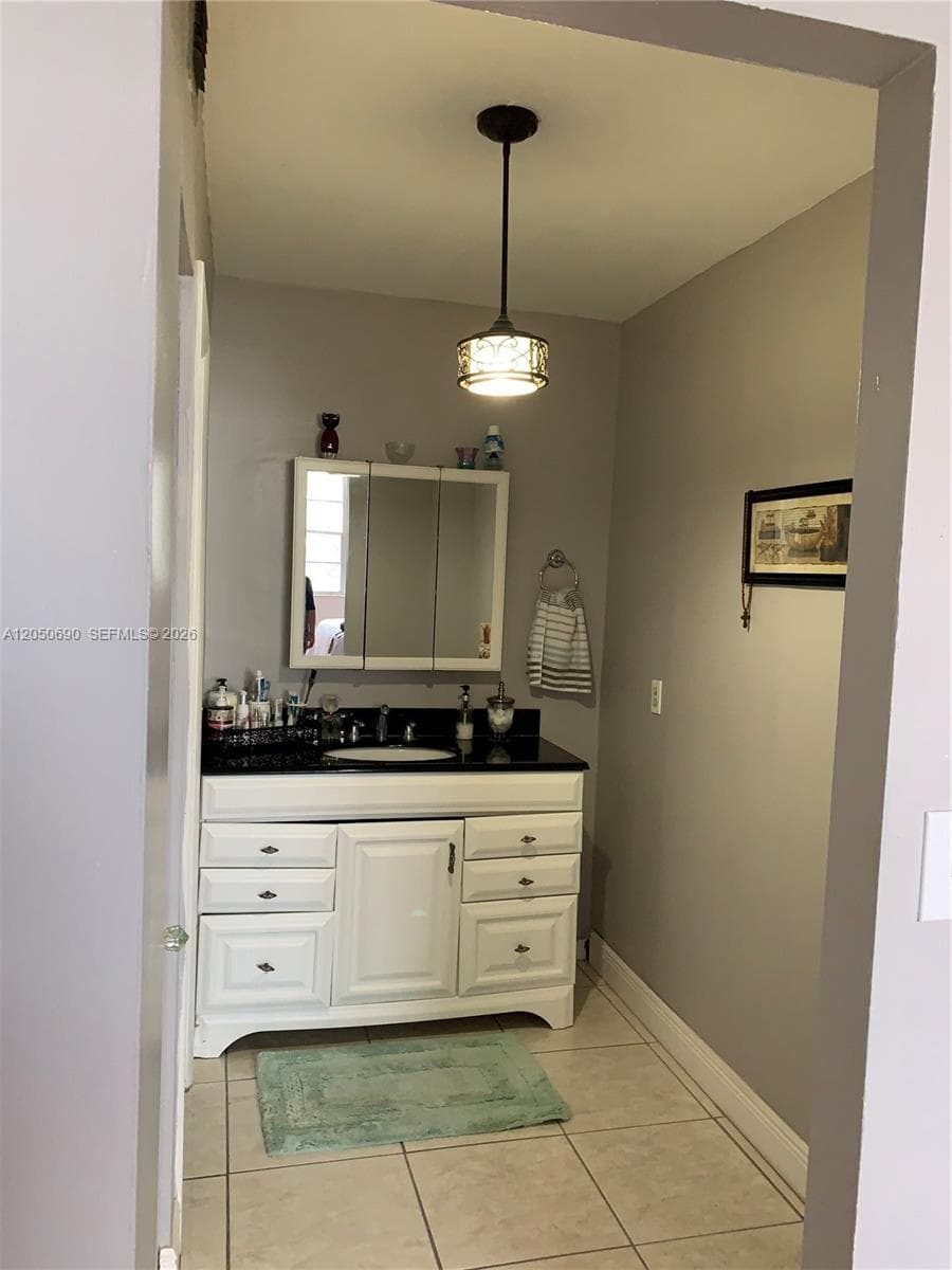 2025 NE 164th St # 808, North Miami Beach, FL 33162 — zdjęcie 3
