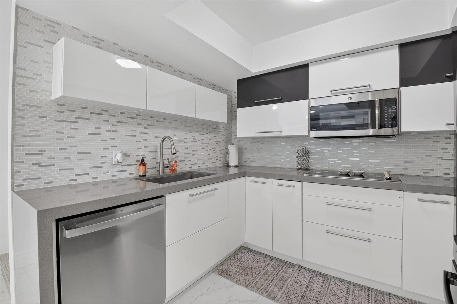 4310 Village Drive # D, Delray Beach, FL 33445 — zdjęcie 5