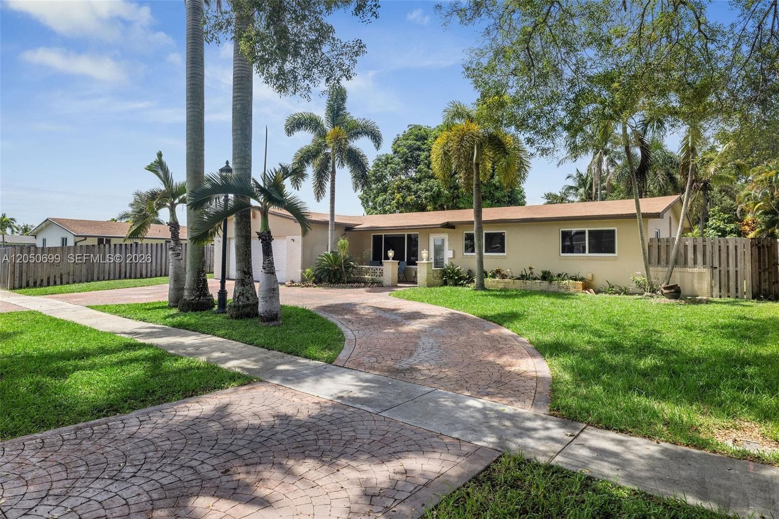 8431 Pasadena Blvd, Pembroke Pines, FL 33024